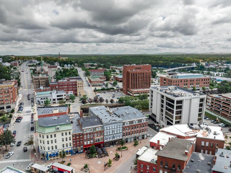 The Phenix Historic Dtwn Hotel, King Bed, Pickering Square View, Room # 301 Bangor Bagian luar foto